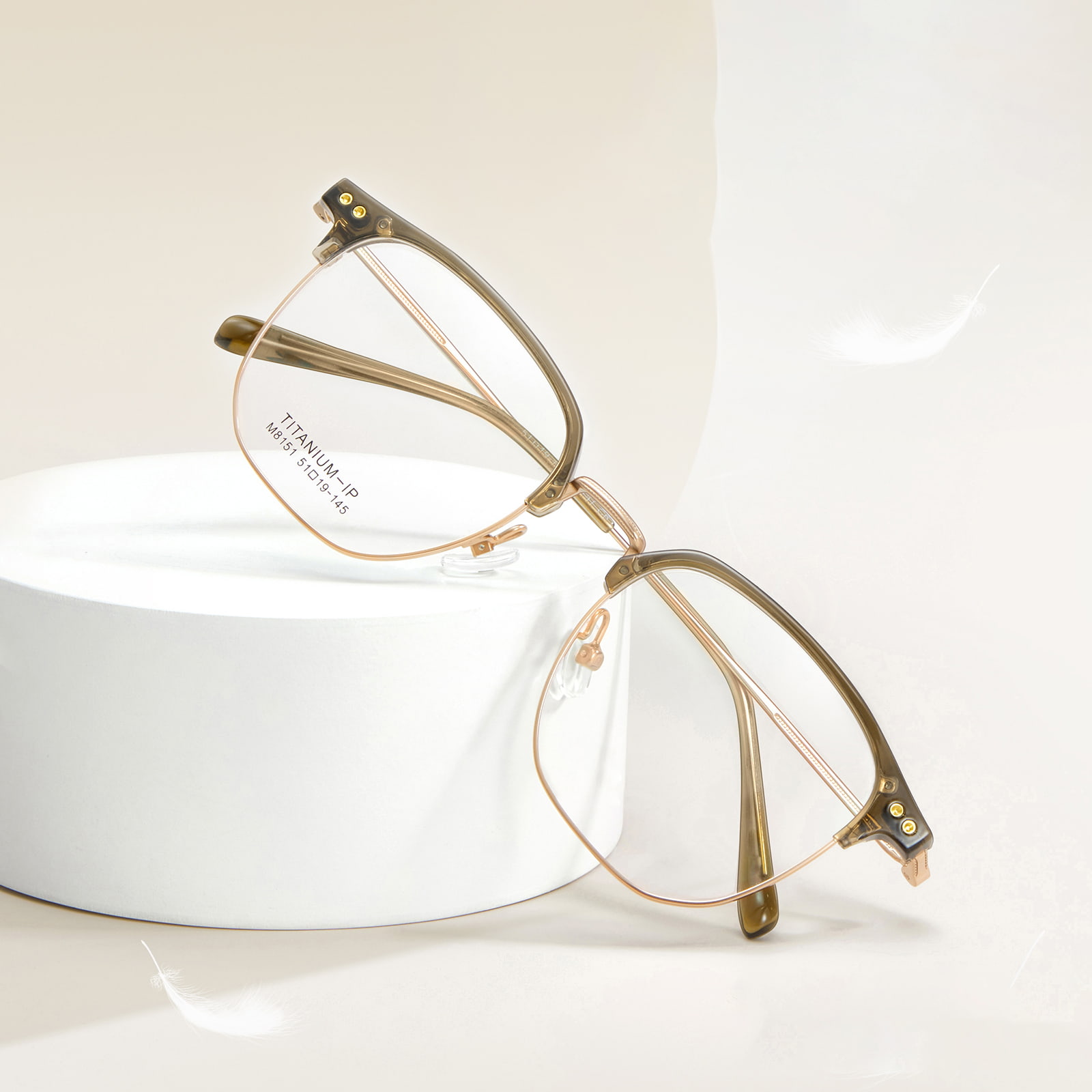 M8151 Quadratus Circulus β Titanium Glasses