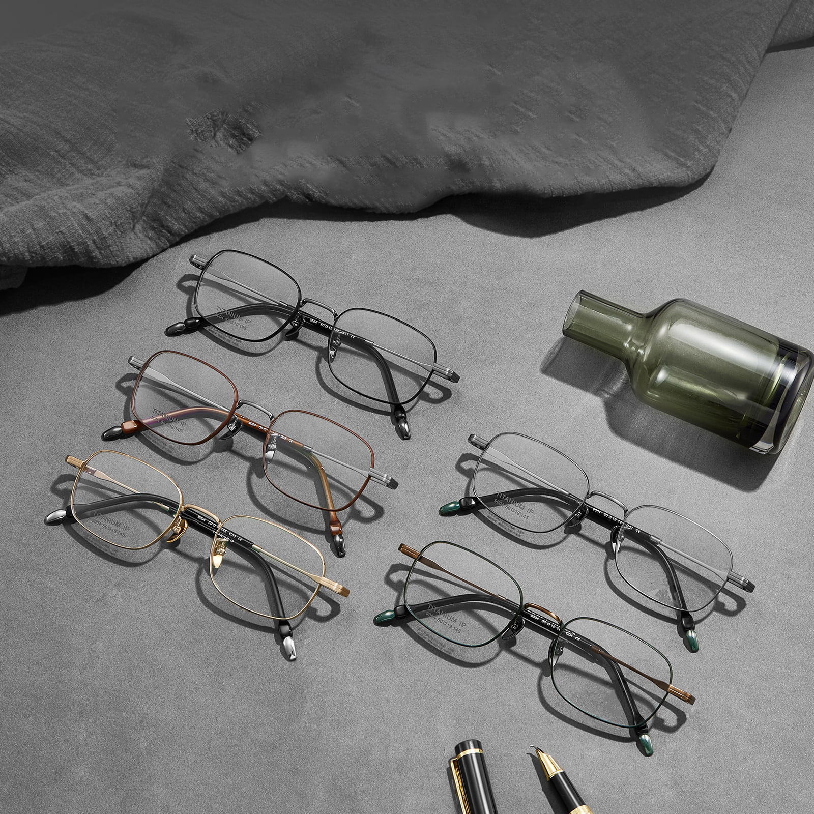 9004 Wide-Rimmed Non-Slip Pure Titanium Vitra