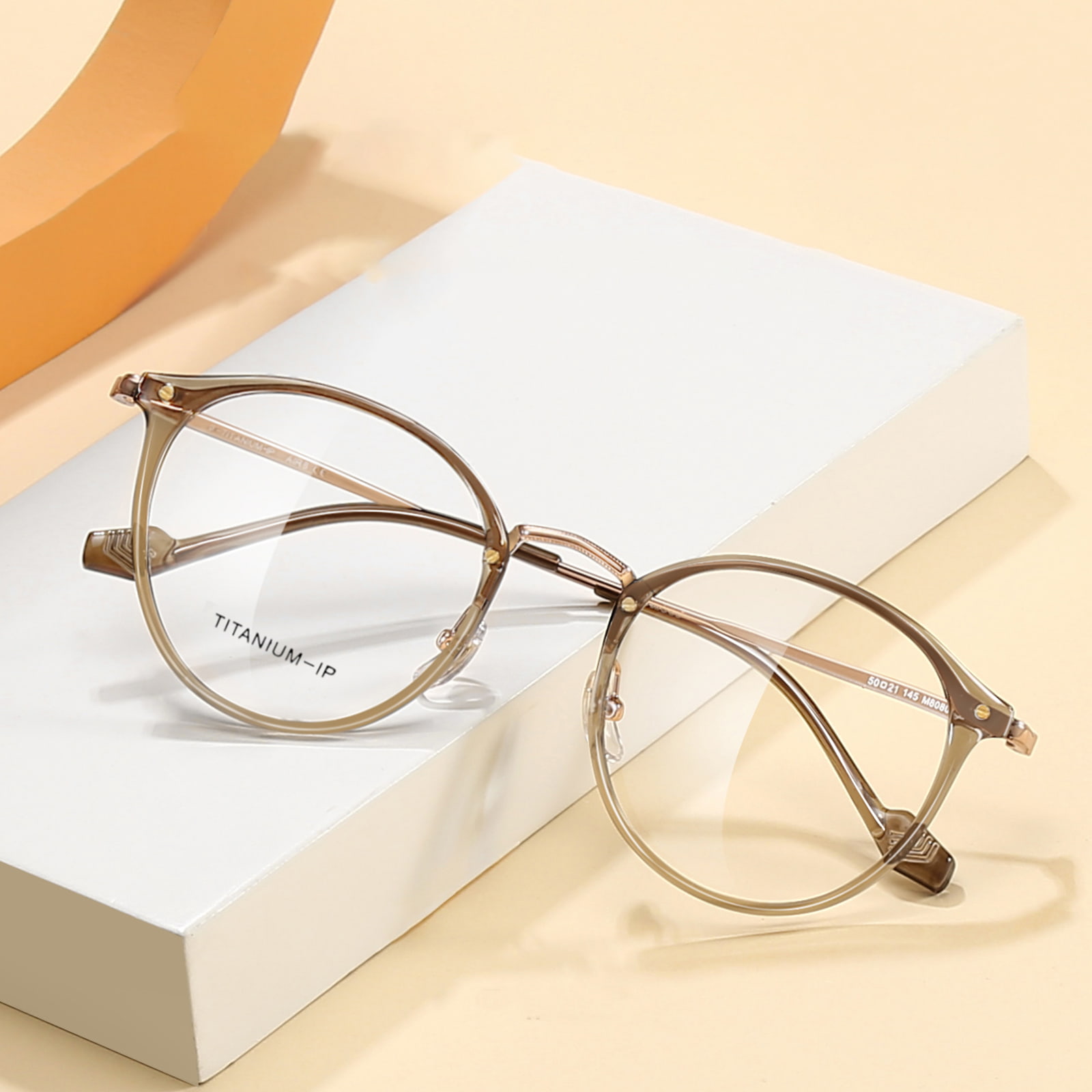 M8080 Thin Round Frame Non Falling Beta Titanium Glasses