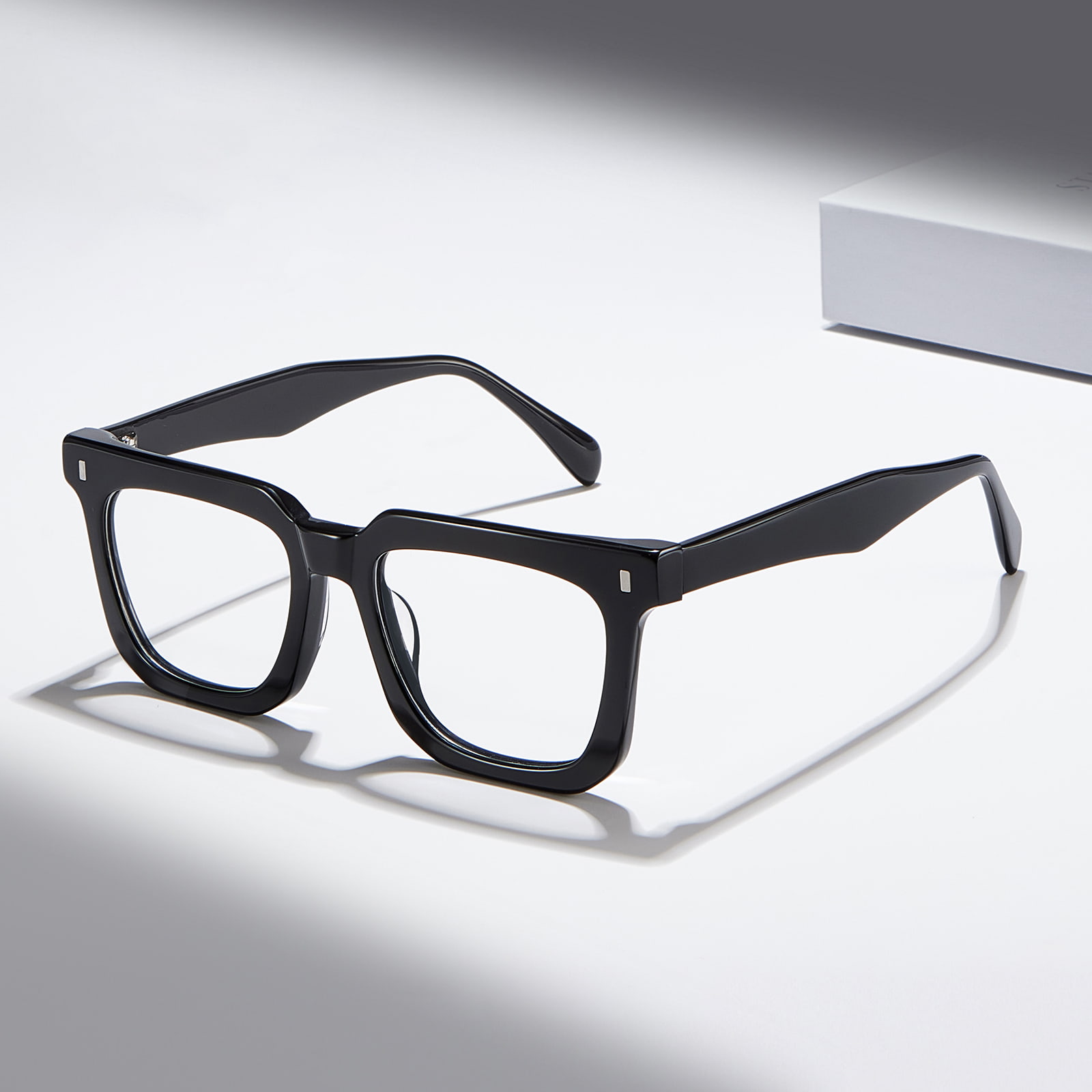 RD29009 Bold Square Frame Testudo Textured Acetate Vitra