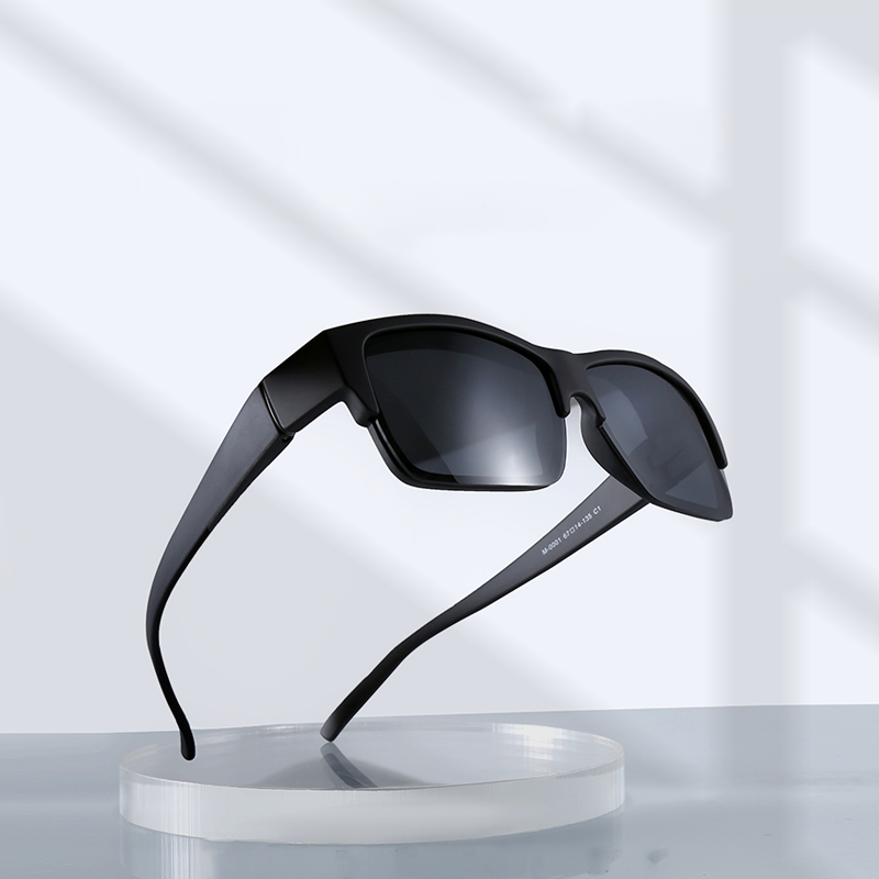 0001 Myopia Commodum Polarized Sunglasses