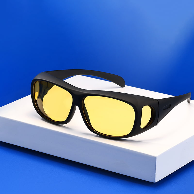 II Outdoor Activities Jacket Sunglasses